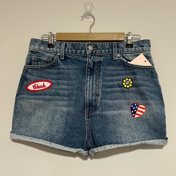 Revice High Rise Relaxed Denim Shorts Size 32 Patch Novelty Retro 60s USA NWT - Picture 1 of 8